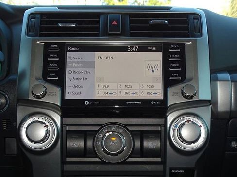 Used 2022 Toyota 4Runner SR5 Premium image 32