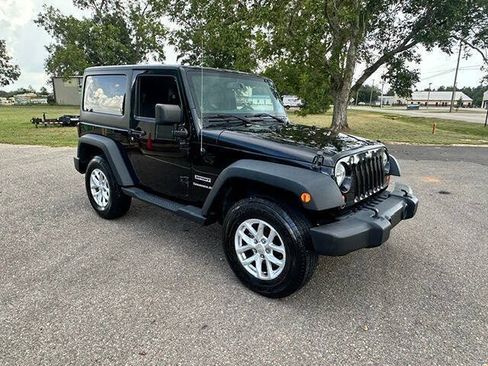 Used 2013 Jeep Wrangler Sport AWD/4WD image 7
