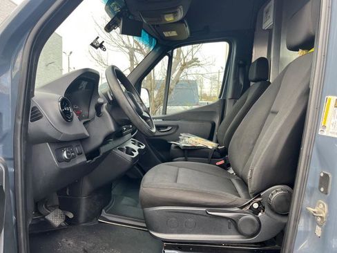 Used 2019 Mercedes-Benz Sprinter 170 image 10