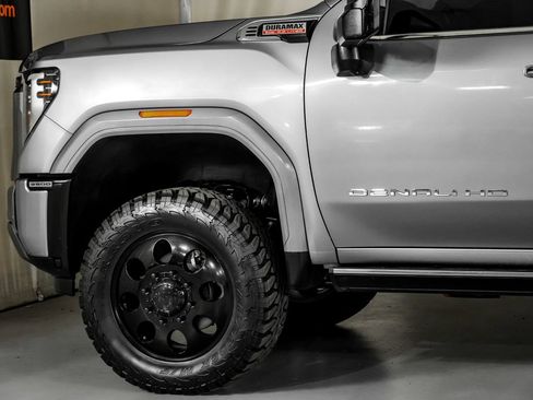 Used 2024 GMC Sierra 3500 Denali w/ Denali Reserve Package AWD/4WD image 13