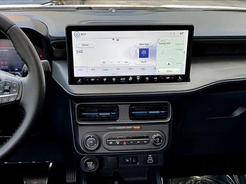 Used 2025 Ford Maverick Lobo image 6