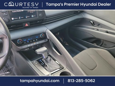 Certified 2025 Hyundai Elantra Sport image 23
