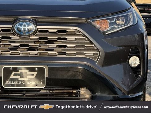 Used 2021 Toyota RAV4 XSE AWD/4WD image 4
