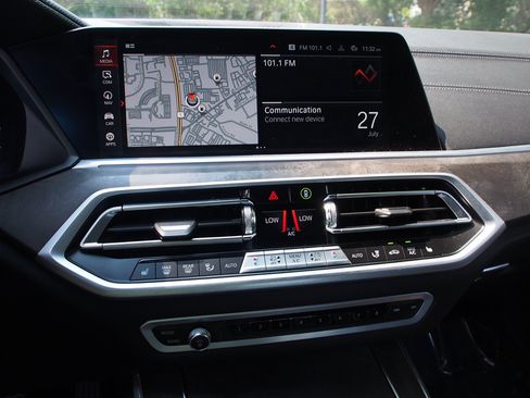 Used 2022 BMW X5 sDrive40i w/ Premium Package RWD image 27