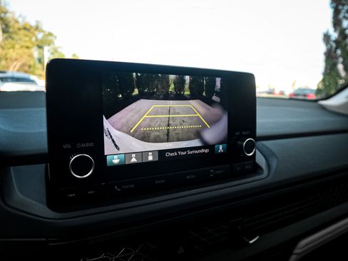 Certified 2024 Honda Accord EX image 24