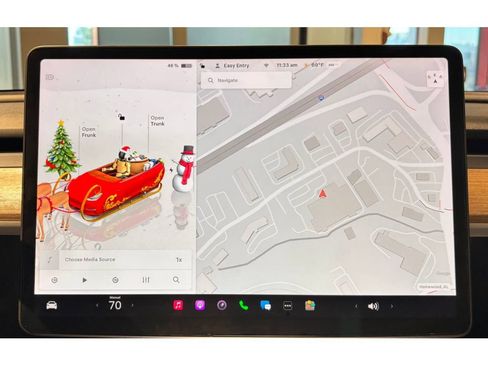 Used 2023 Tesla Model Y Long Range image 30