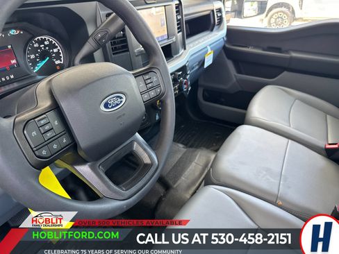 New 2026 Ford F250 XL w/ XL Chrome Package RWD image 9