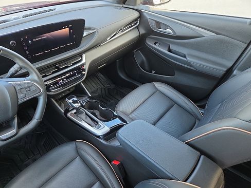 Used 2025 Buick Envista Avenir image 11