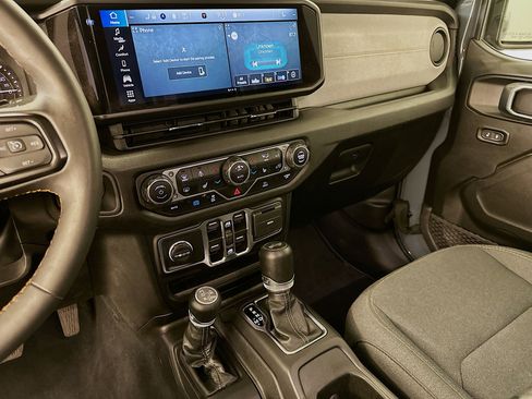 Used 2024 Jeep Wrangler Sport S w/ Convenience Group image 25