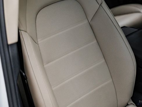 Used 2025 Porsche Panamera w/ Premium Package image 47