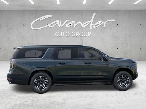 New 2026 Chevrolet Suburban Z71 w/ Z71 Off-Road Package AWD/4WD image 5