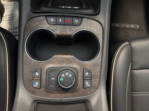 Used 2023 GMC Acadia Denali AWD/4WD image 27