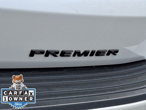 Used 2023 Chevrolet Suburban Premier AWD/4WD image 32
