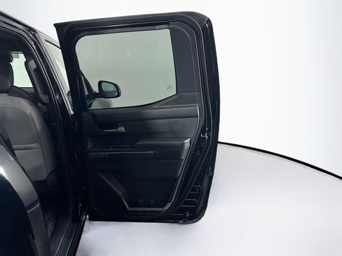 Used 2025 Toyota Tacoma TRD Off-Road image 30