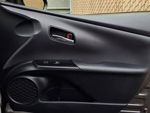 Certified 2018 Toyota Prius Three Touring image 23