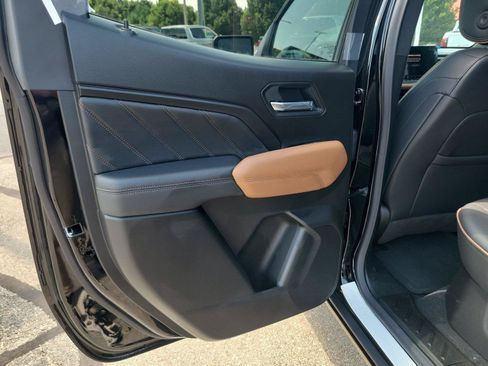 New 2026 GMC Canyon AT4 w/ AT4 Premium Package AWD/4WD image 17
