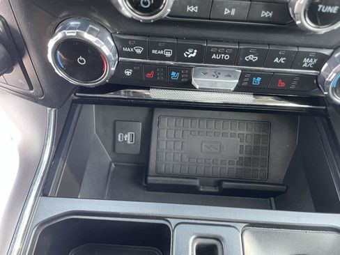 Used 2022 Ford F150 Lariat w/ Equipment Group 502A High image 18