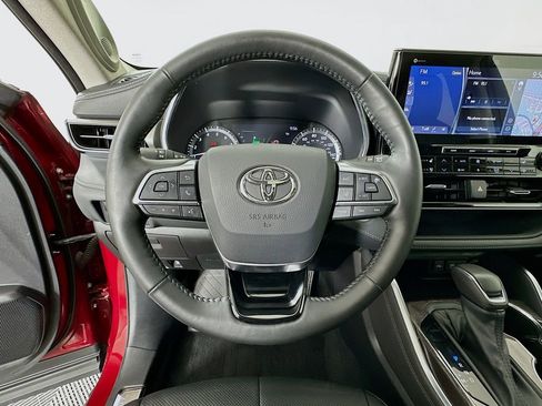 Certified 2021 Toyota Highlander Limited image 11