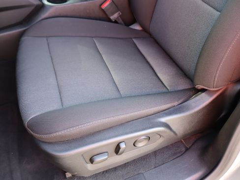 Used 2024 Chevrolet Colorado Trail Boss w/ Advanced Trailering Package image 18