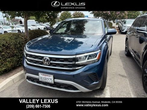 Used 2020 Volkswagen Atlas Cross Sport SE AWD/4WD image 2