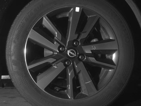 Used 2025 Nissan Versa SV image 15