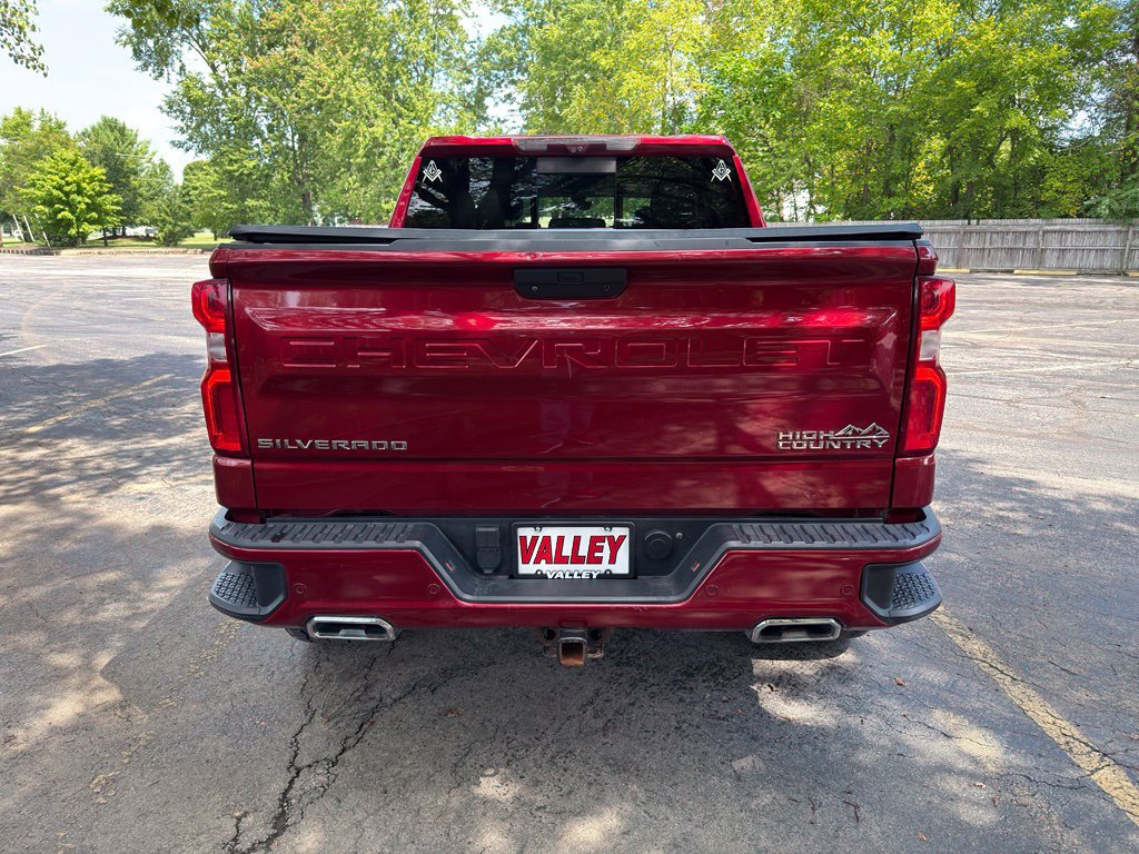 Used 2021 Chevrolet Silverado 1500 High Country w/ Technology Package AWD/4WD image 12