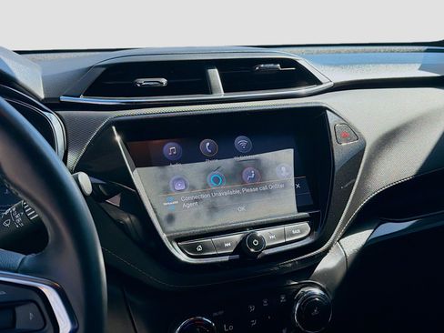 Used 2022 Chevrolet TrailBlazer ACTIV w/ Technology Package image 12