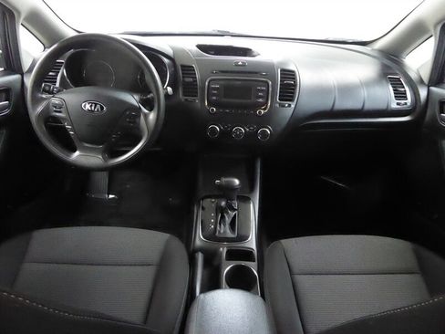 Used 2018 Kia Forte LX image 9