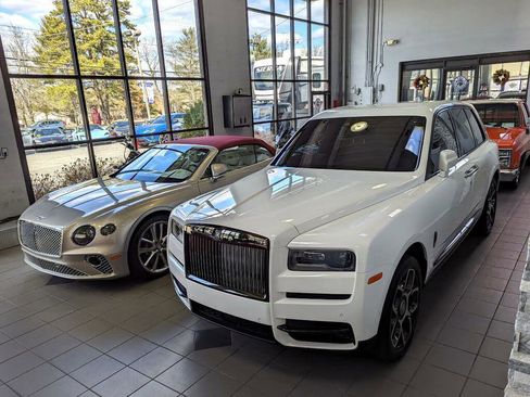 Used 2022 Rolls-Royce Cullinan Black Badge AWD/4WD image 70