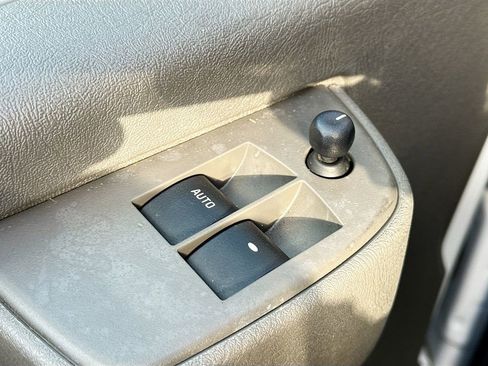 Certified 2024 Chevrolet Express 2500 w/ Driver Convenience Package image 17