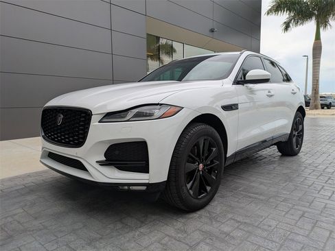 Used 2022 Jaguar F-PACE S image 8