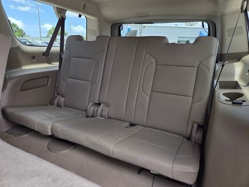 Used 2019 GMC Yukon XL SLT w/ Open Road Package RWD image 18