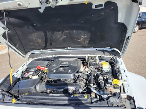 Used 2021 Jeep Wrangler Unlimited Sahara image 29