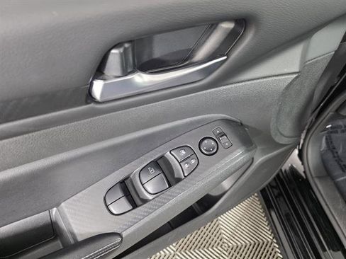 Used 2024 Nissan Altima 2.5 SV FWD image 39