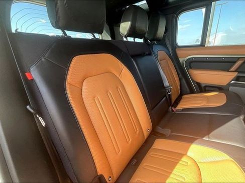 Used 2020 Land Rover Defender 110 X image 32