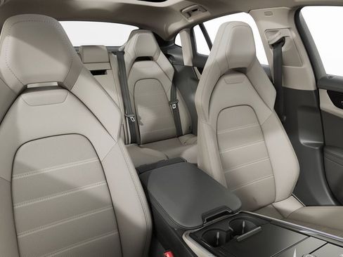 New 2026 Porsche Panamera image 5