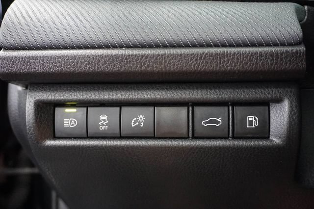 Used 2025 Toyota Camry SE FWD image 21