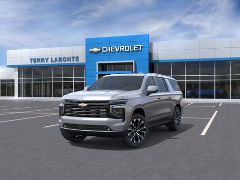 New 2026 Chevrolet Suburban High Country AWD/4WD image 10