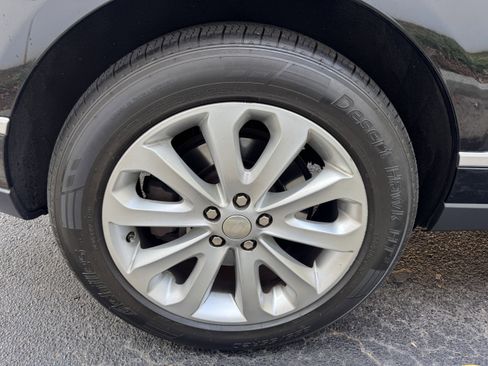 Used 2015 Land Rover Range Rover HSE image 29