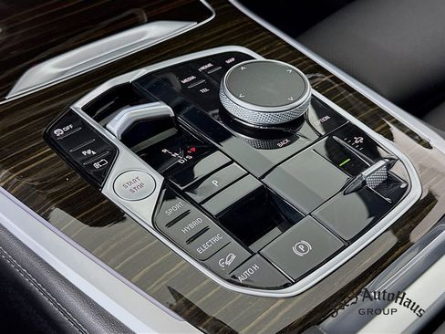 Used 2024 BMW X5 xDrive50e w/ Parking Assistance Package image 22