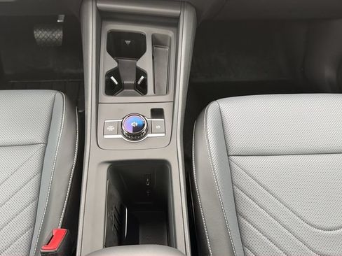New 2026 Volkswagen Tiguan SE FWD image 19