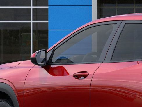 New 2026 Chevrolet Trax LS image 36
