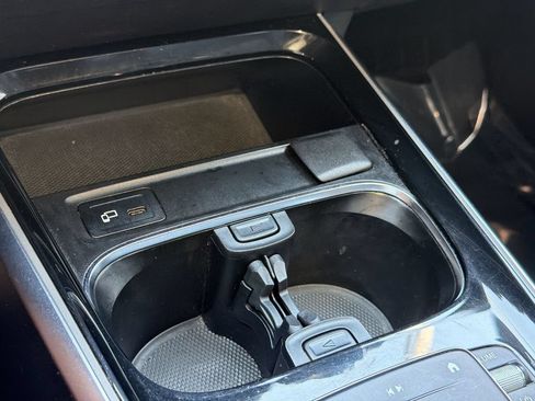 Used 2021 Mercedes-Benz GLB 250 4MATIC image 26