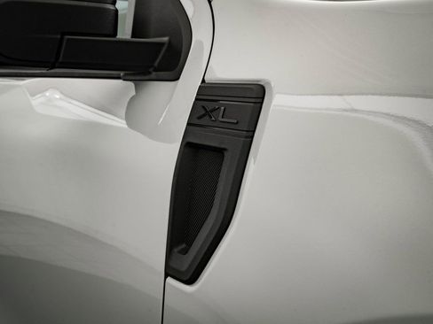 Used 2025 Ford Maverick XL image 15