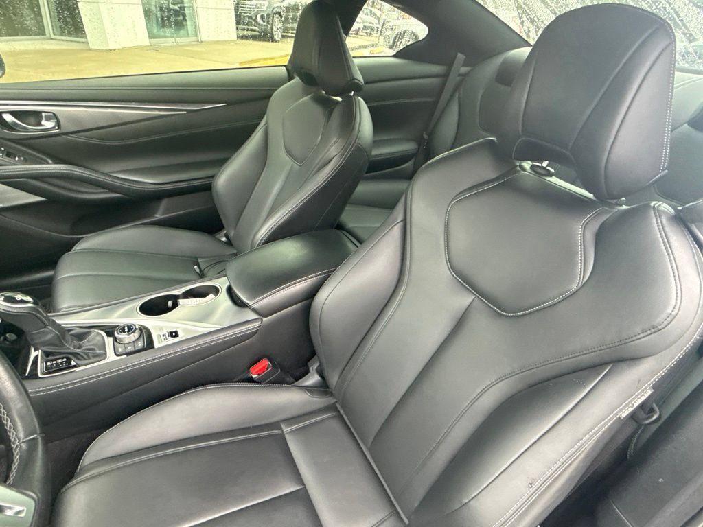 Used 2019 INFINITI Q60 3.0t Luxe w/ Cargo Package RWD image 13