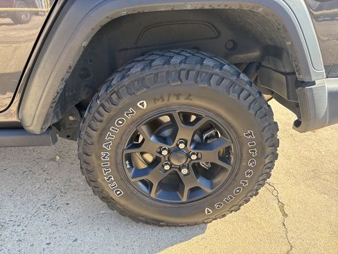 Used 2020 Jeep Wrangler Unlimited Sport image 9