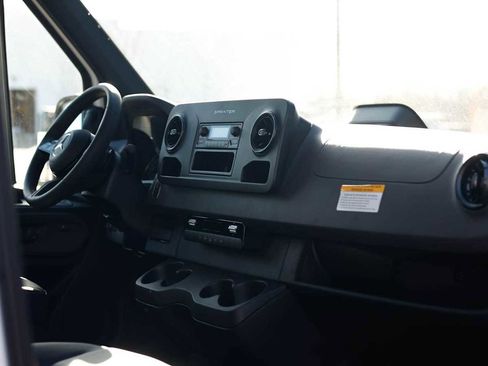 New 2025 Mercedes-Benz Sprinter 2500 image 25