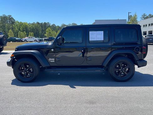Used 2020 Jeep Wrangler Unlimited Sport S w/ Sun And Sound Package image 4