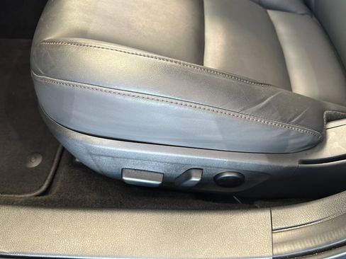 Used 2025 MAZDA MAZDA3 s image 13