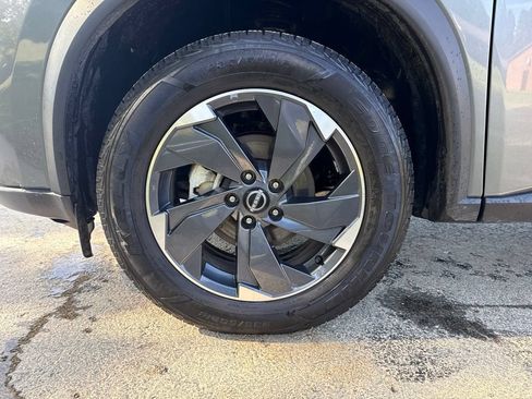 Used 2024 Nissan Rogue SV FWD image 10